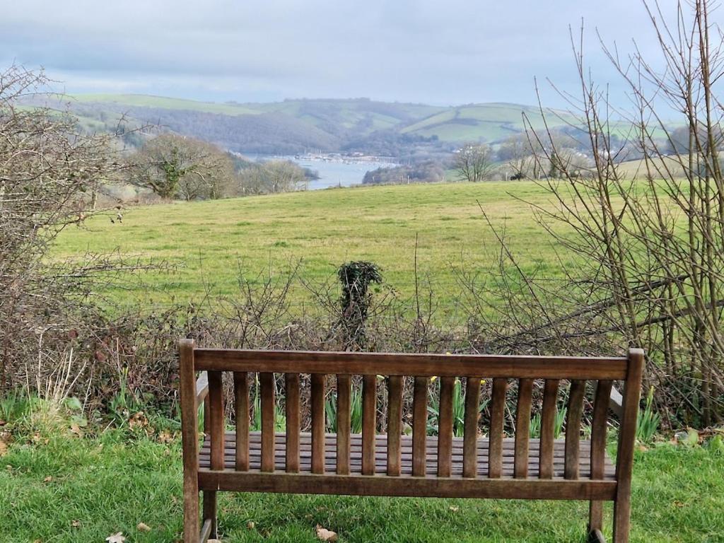 Caldon Holiday Chalet Sleeps 4 In Dartmouth Wifi Electric Inc Pet Friendly Exterior photo